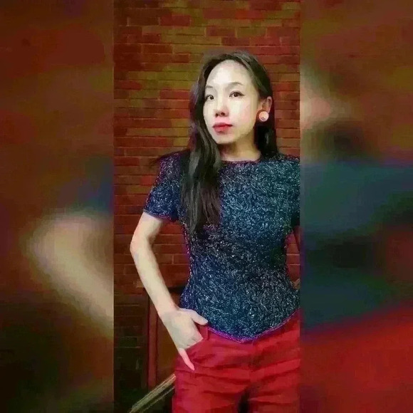 Vintage boat anchor  earrings red white gold colors - Picture 9 of 13